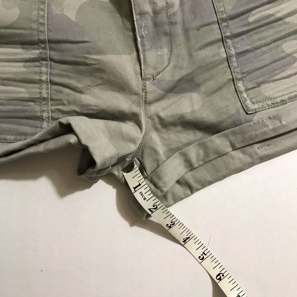 Abercrombie & Fitch distressed shorts - Picture 4 of 7